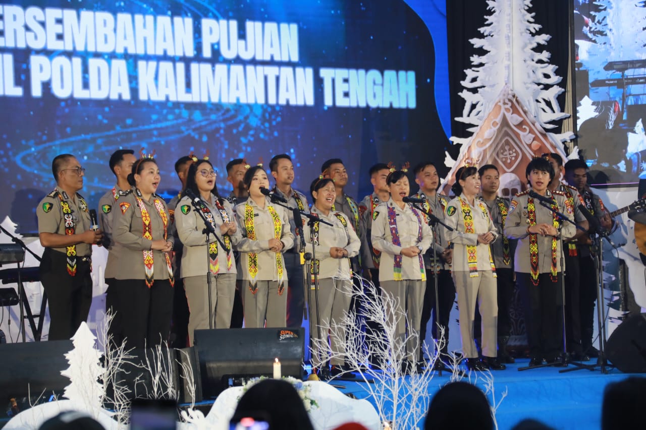 Wagub Kalteng Edy Pratowo Hadiri Perayaan Natal Keluarga Besar Polda Kalteng Tahun 2025