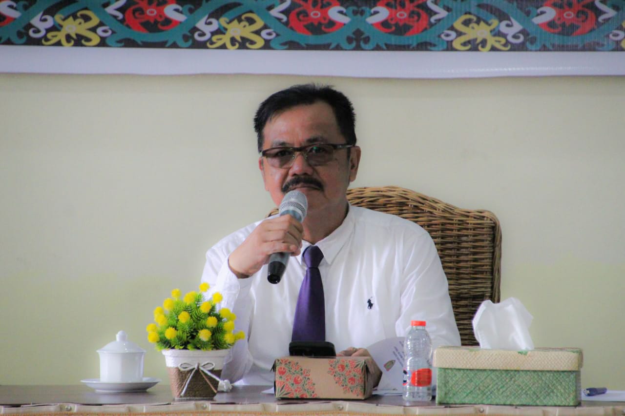 Asisten Ekbang Herson B. Aden Buka Rapat Sinkronisasi dan Evaluasi Data FPKMS atau Plasma, CSR, Penyerapan Tenaga Kerja Lokal, dan Alat Berat