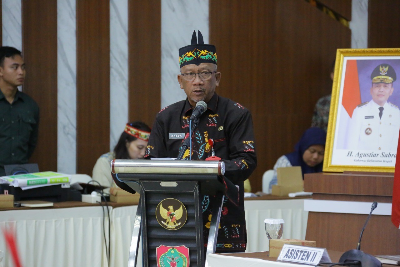 Sekretaris Dinas PMD Prov. Kalteng Etty Aprilya Hadiri Forum Konsultasi Publik Rancangan Awal RPJMD Provinsi Kalteng Tahun 2025-2029