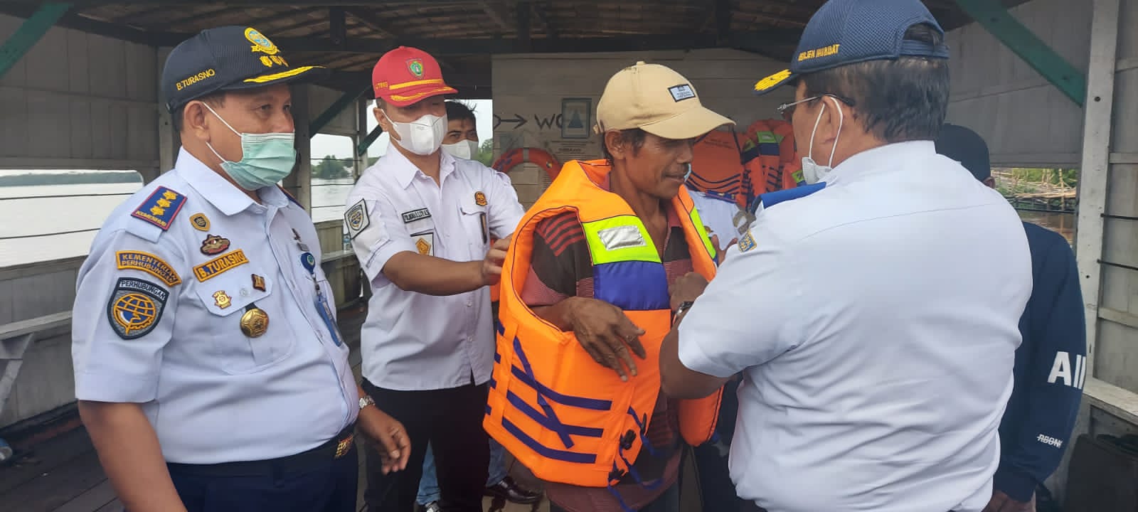 Dirjen Hubdat Tinjau Pelabuhan Palambahen-Pangkoh Kab. Pulang Pisau Dan Pelabuhan Murung Keramat-Selat Kab. Kapuas