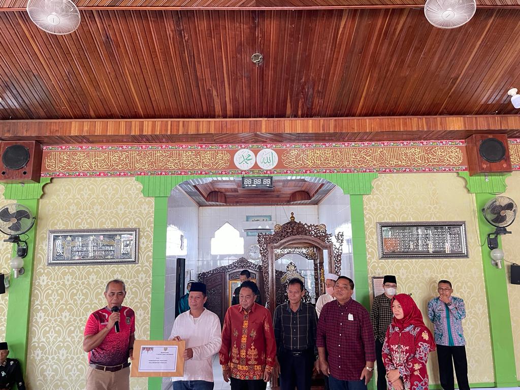 Gubernur Kalteng Distribusikan Bantuan Hewan Kurban Sapi Di Kab. Katingan