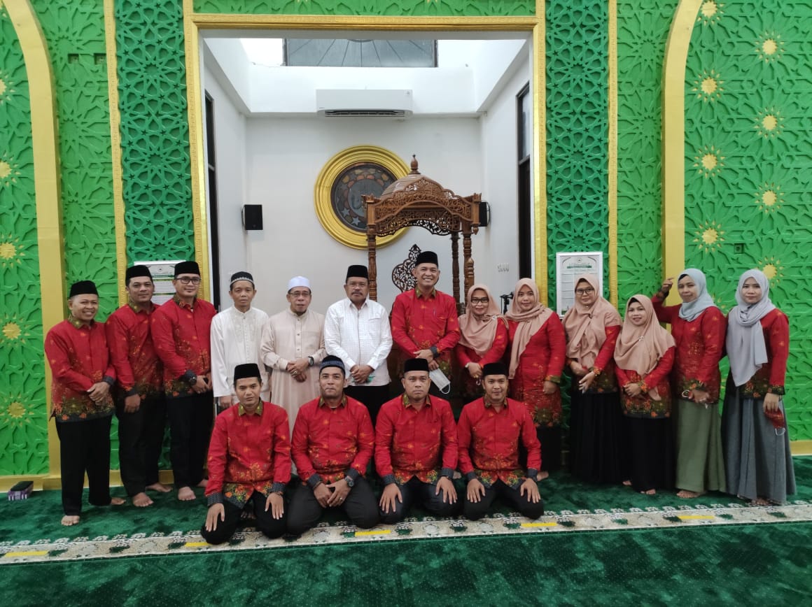 Pj. Sekda H. Nuryakin Melepas Kafilah Asal Kalteng Mengikuti MTQ V KORPRI Tingkat Nasional Tahun 2021 di Kota Kendari Prov Sulawaesi Tenggara