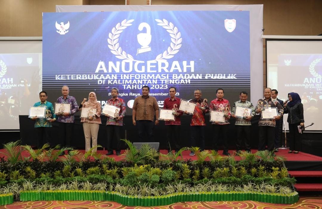 Badan Kesbangpol Prov. Kalteng Raih Predikat Cukup Informatif pada Penganugerahan Keterbukaan Publik Prov. Kalteng