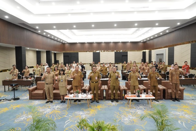 Plt. Sekda Leonard S. Ampung Ajak Untuk Meningkatkan Koordinasi, Sinkronisasi, dan Integrasi Dalam Percepatan Layanan Sanitasi
