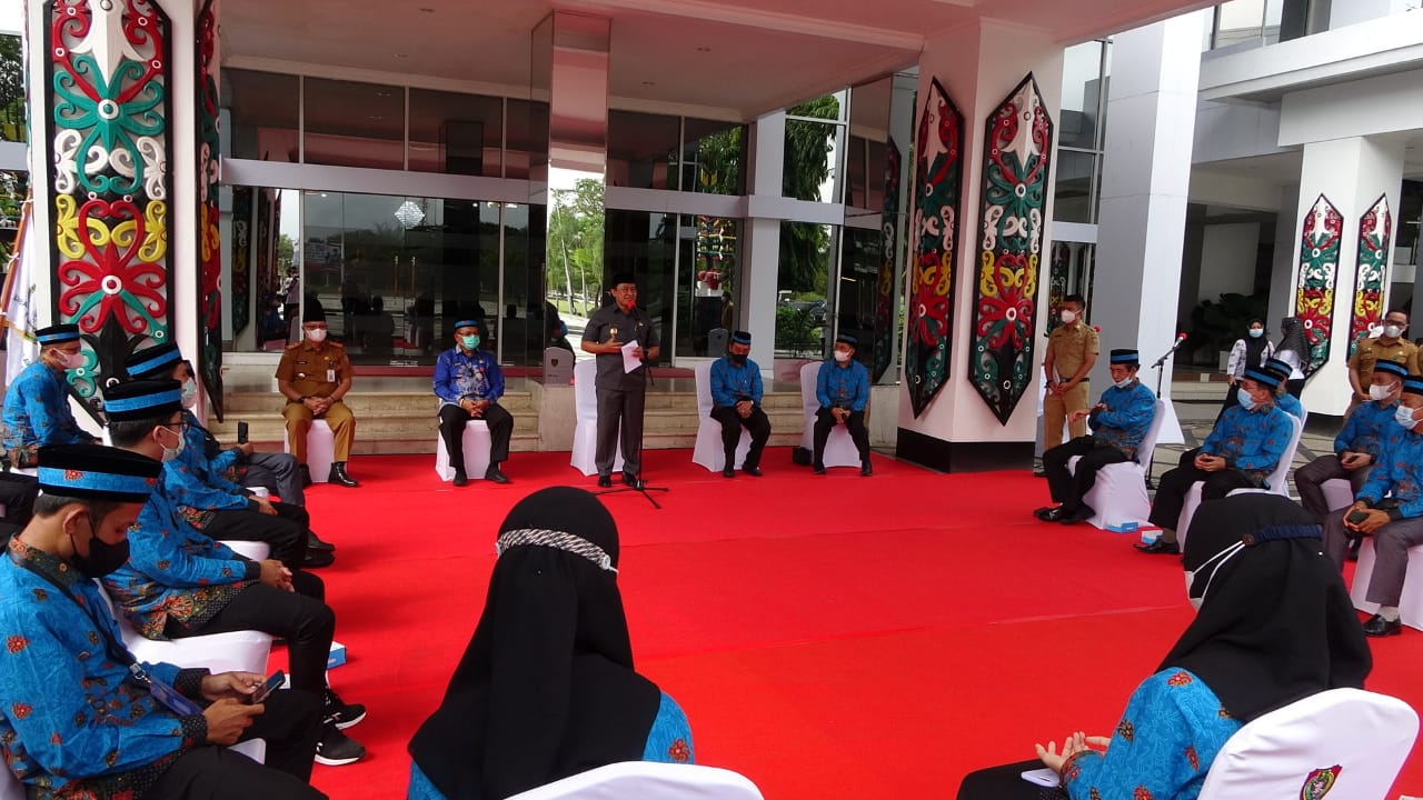 Wagub Lepas Kafilah Kalteng Mengikuti STQ Nasional di Maluku Utara