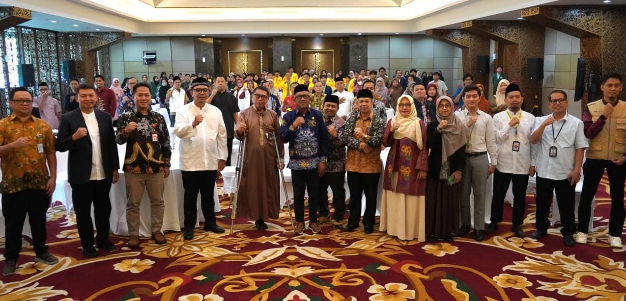 Plt Sekda Prov Kalteng M. Katma F. Dirun Buka Seminar dan Launching Program Wakaf Uang