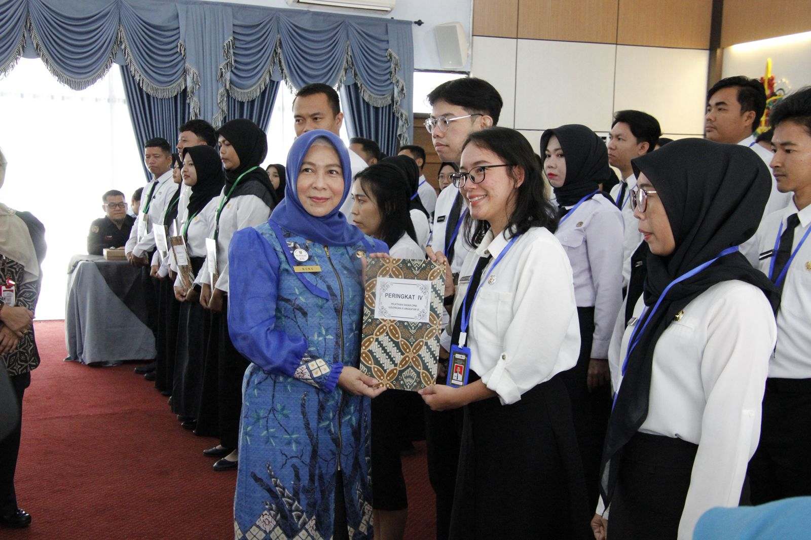 Asisten Administrasi Umum Kalteng, Sunarti, Hadiri Penutupan Latsar CPNS Berbagai Angkatan