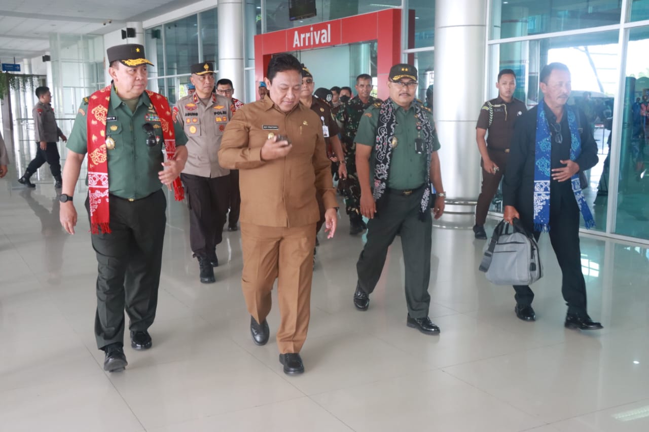 Wagub Kalteng Edy Pratowo Sambut Kedatangan Peserta SSDN PPRA LXVI Tahun 2024 Lemhanas RI