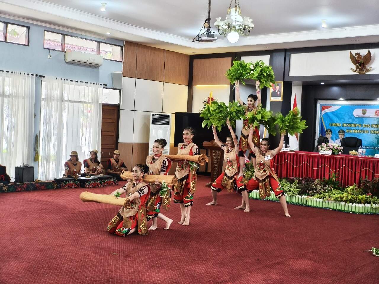 Dispursip Prov. Kalteng Gelar Lomba Deskripsi dan Pertunjukan Tarian Daerah Kalteng Tahun 2025