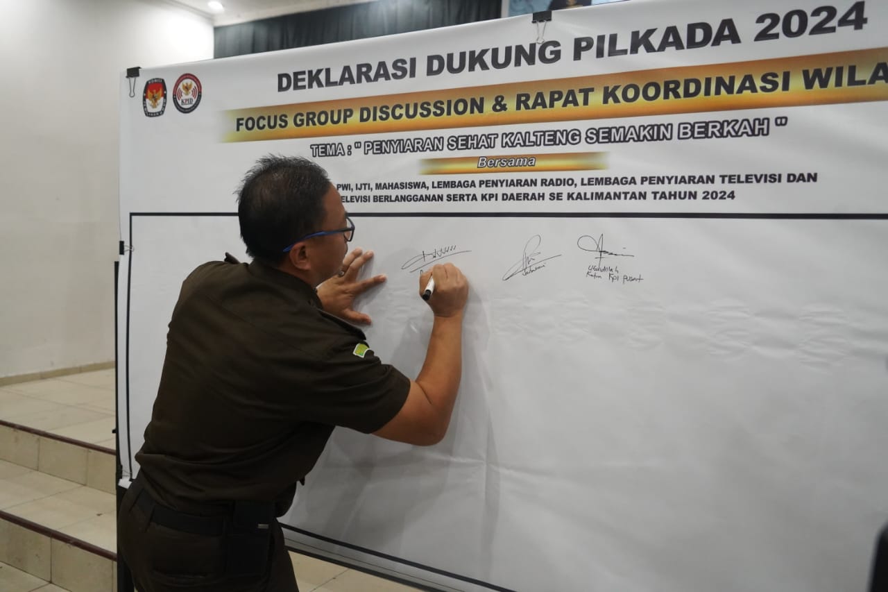 Sahli KSDM Suhaemi Buka FGD dan Rakorwil Komisi Penyiaran Indonesia Daerah Kalteng