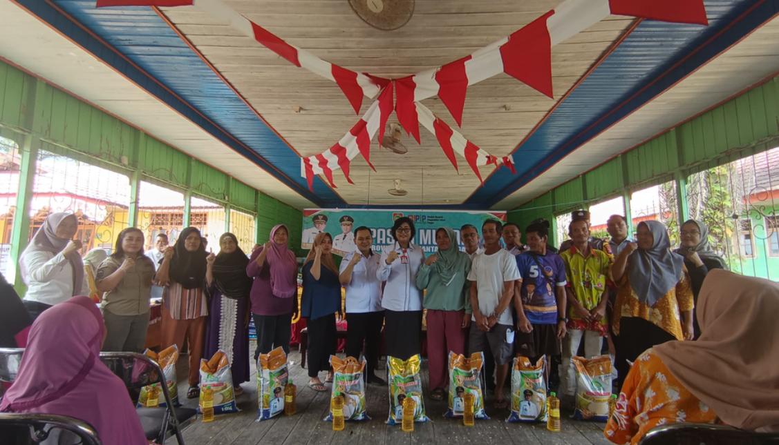 Pemprov Kalteng Laksanakan Pasar Murah Sekaligus Penyerahan Hewan Kurban di Kabupaten Lamandau
