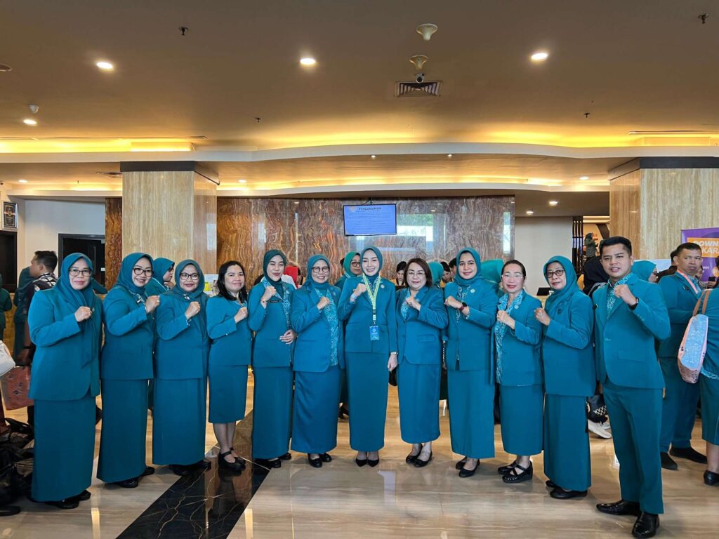 Ketua TP PKK Kalteng Aisyah Thisia Agustiar Sabran Hadiri Peringatan HKG PKK Ke-54
