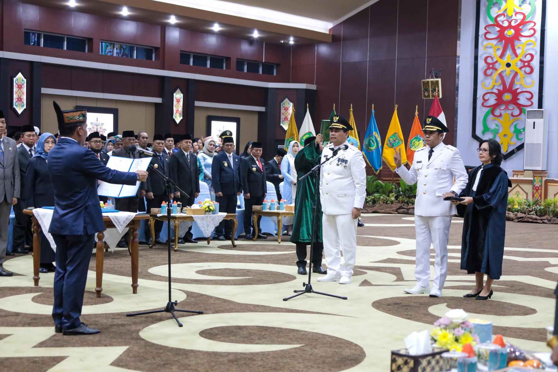 Gubernur Kalteng Agustiar Sabran Lantik Bupati dan Wakil Bupati Barito Utara Masa Jabatan 2025–2030