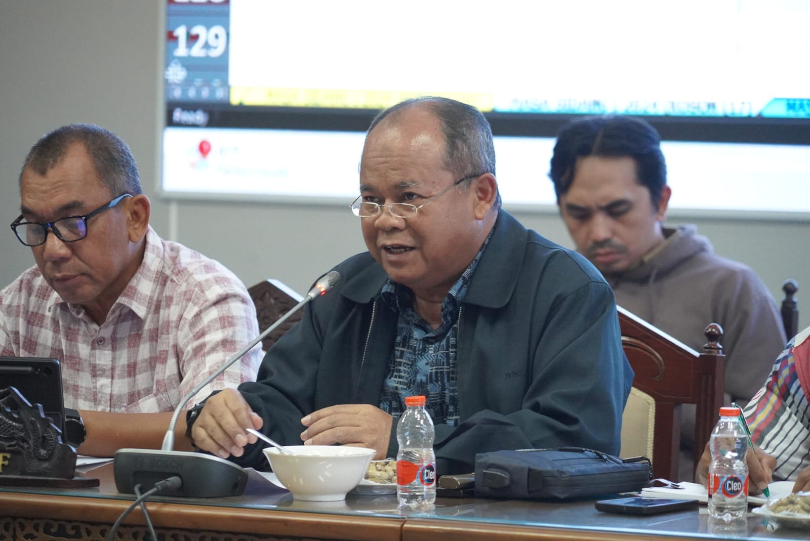 Plh. Asisten Pemkesra Hadiri Rapat Kerja Tim Penyusun Jadwal Kegiatan DPRD