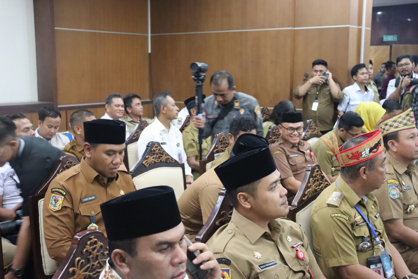 Kadisbun Prov. Kalteng Hadiri Pertemuan Komisi V DPR RI