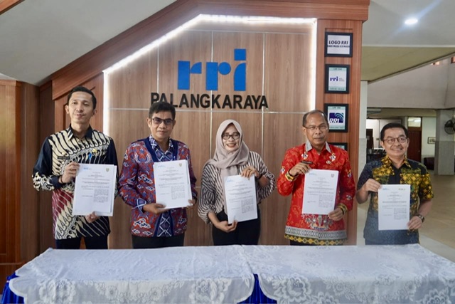 Kepala Perangkat Daerah Lingkup Pemprov Kalteng dan Kota Palangka Raya Bersama LPP RRI Lakukan Penandatanganan Perjanjian Kerjasama