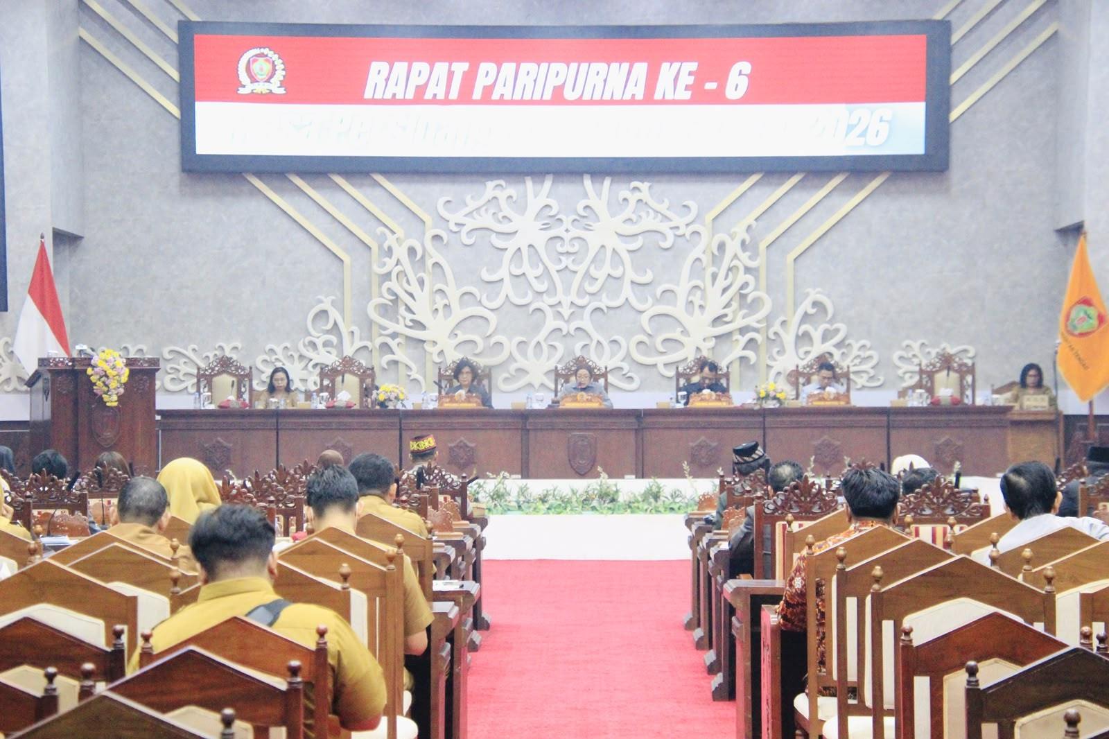 Sekda Kalteng Linae Victoria Aden Hadiri Rapat Paripurna Ke-6 DPRD Kalteng