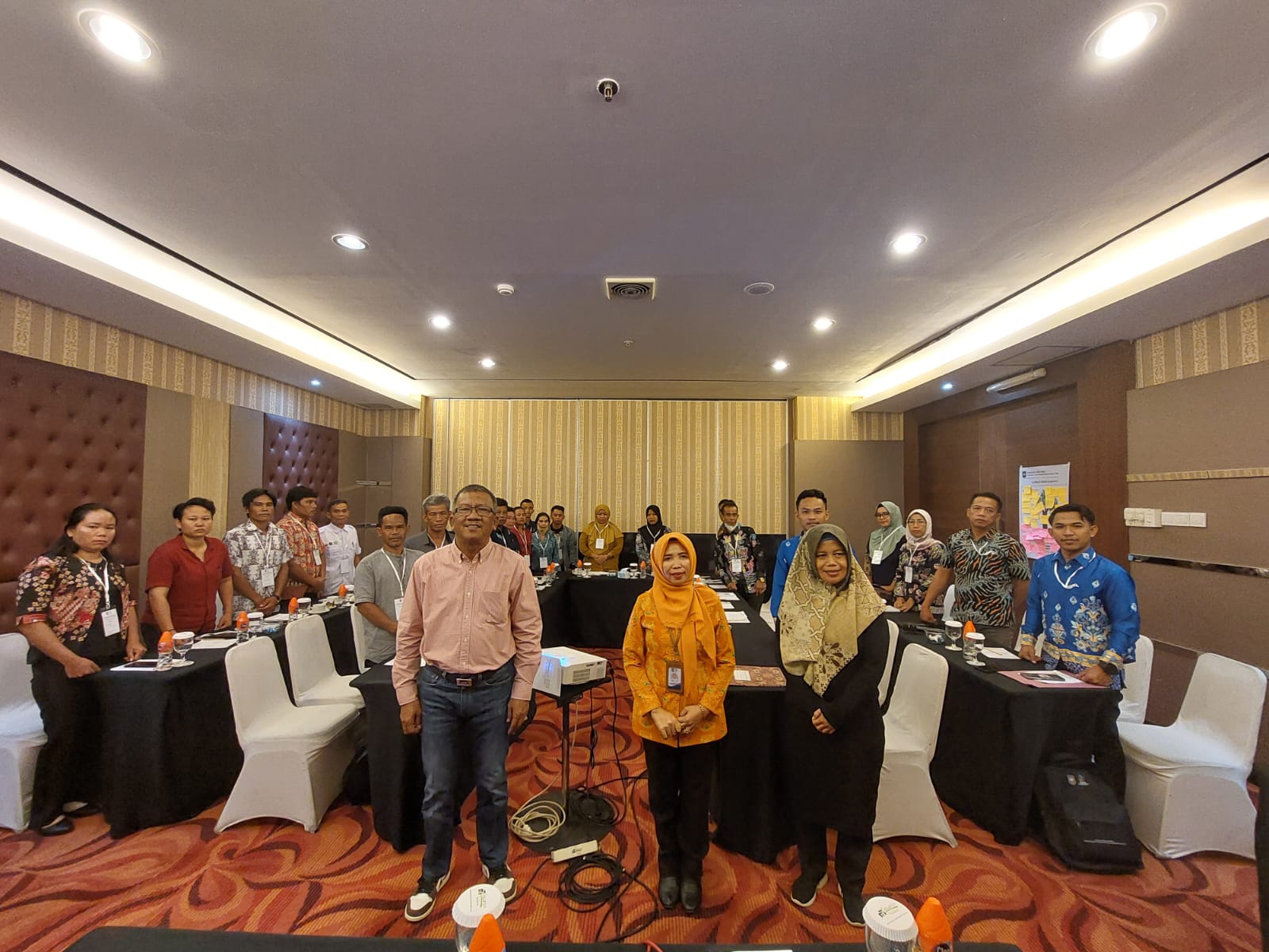 Kepala Badan Kesbangpol Prov. Kalteng Jadi Narasumber Pada Pelatihan Peningkatan Kapasitas Aparatur Pemerintah Desa dan Pengurus Kelembagaan Desa