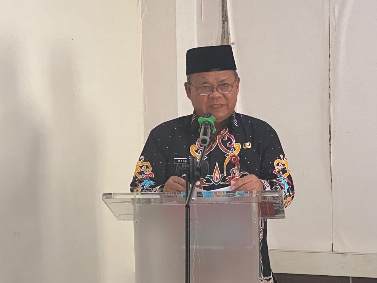 Plh Asisten Pemkesra Maskur Lepas Keberangkatan Kontingen Pekan Olahraga dan Seni Antar Diniyah Tingkat Nasional VI