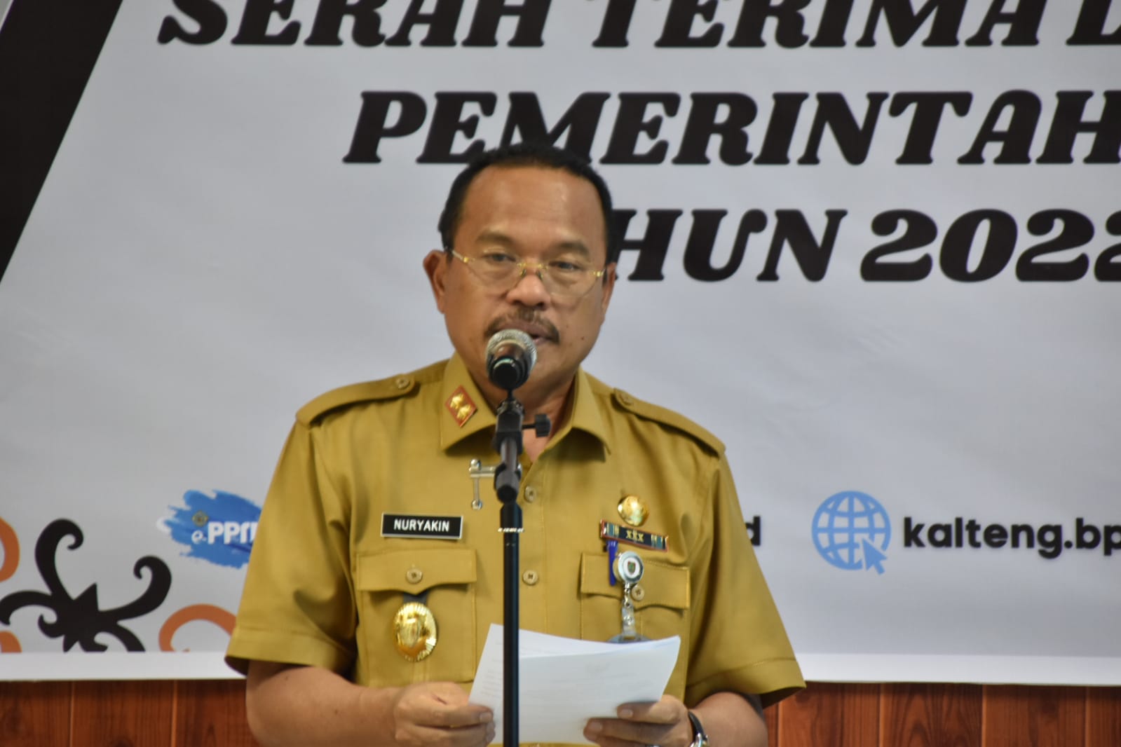 Sekda Prov. Kalteng Lakukan Penandatanganan Berita Acara dan Serah Terima LKPD Unaudited Pemprov Kalteng TA 2022