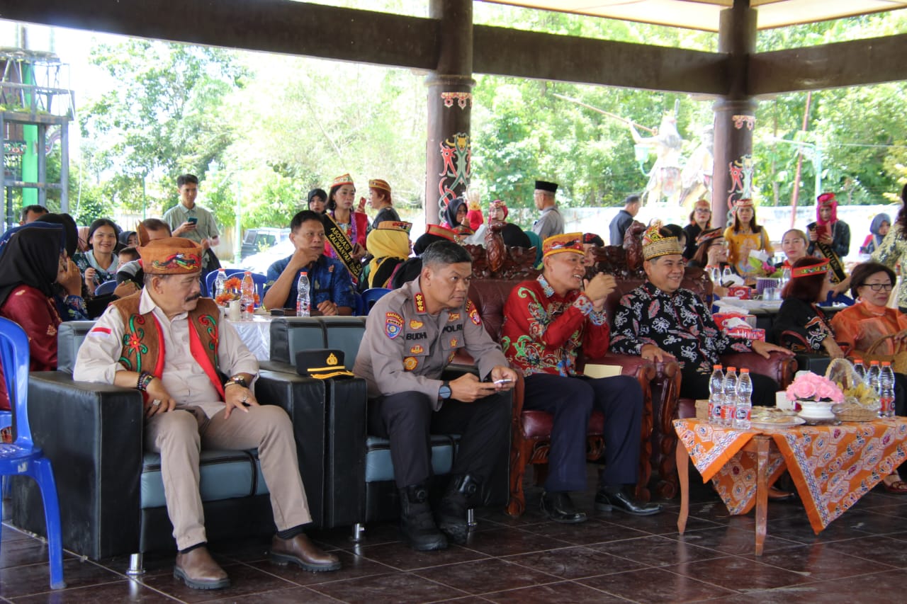 Sahli Yuas Elko Hadiri Pembukaan HUT Asosiasi Bawi Dayak, Budaya dan Wisata Kalteng ke - 8