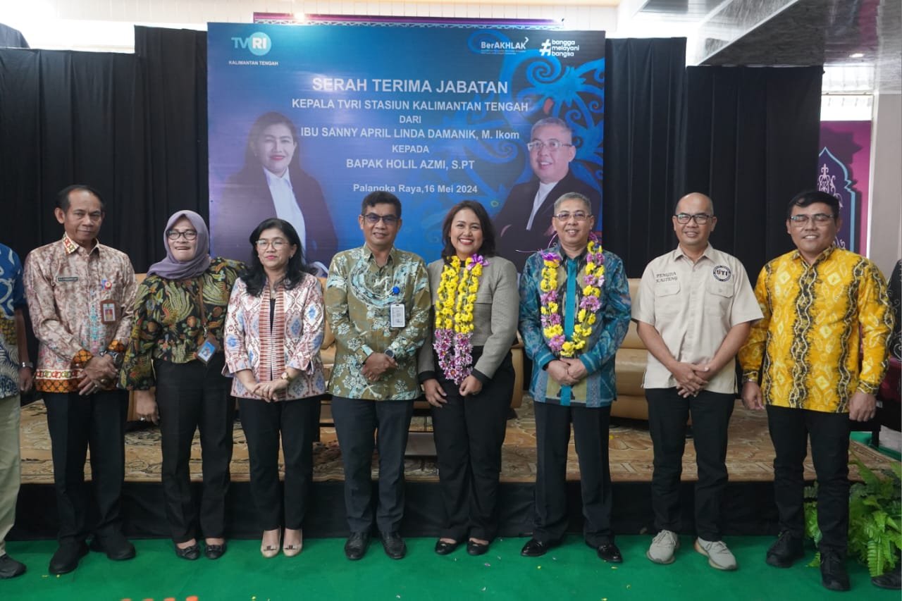Kepala Diskominfosantik Prov. Kalteng Agus Siswadi Hadiri Serah Terima Jabatan Kepala Stasiun TVRI Kalteng