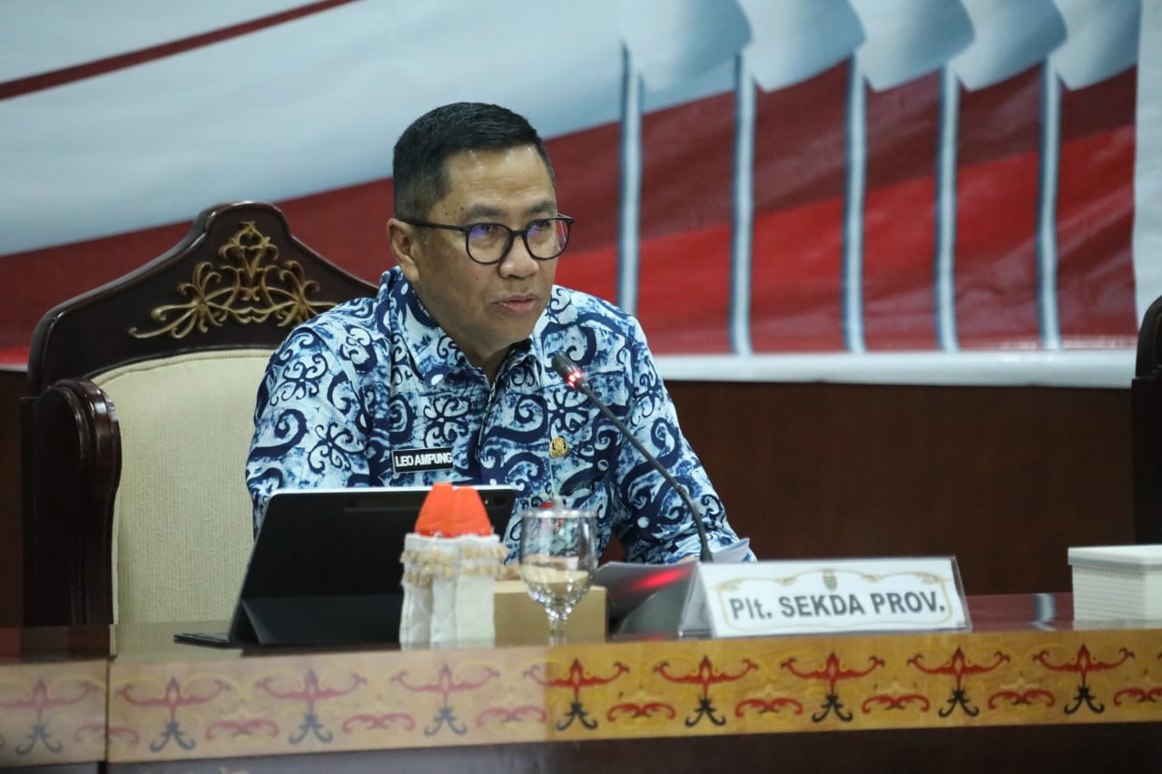 Plt Sekda Prov Kalteng Leonard S Ampung Pimpin Rapat Persiapan Turnamen Olahraga
