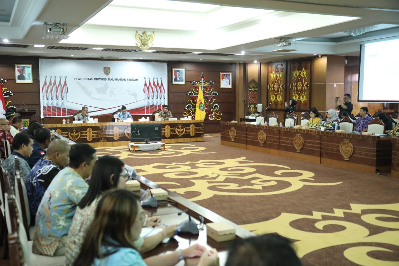 Plt Sekda Prov Kalteng Leonard S Ampung Pimpin Rapat Persiapan Turnamen Olahraga