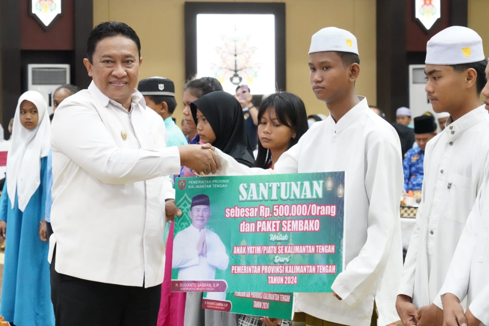 Wagub Edy Pratowo Hadiri Peringatan Hari Anak Yatim Prov. Kalteng 10 Muharam 1446 H/2024 M