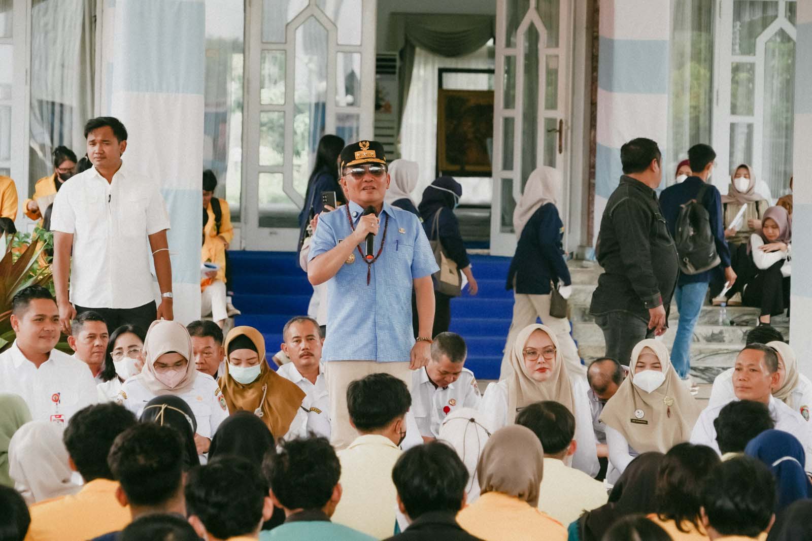 Gubernur Kalteng Agustiar Sabran Salurkan Bantuan Pangan bagi Mahasiswa Terdampak Karhutla dan Kekeringan