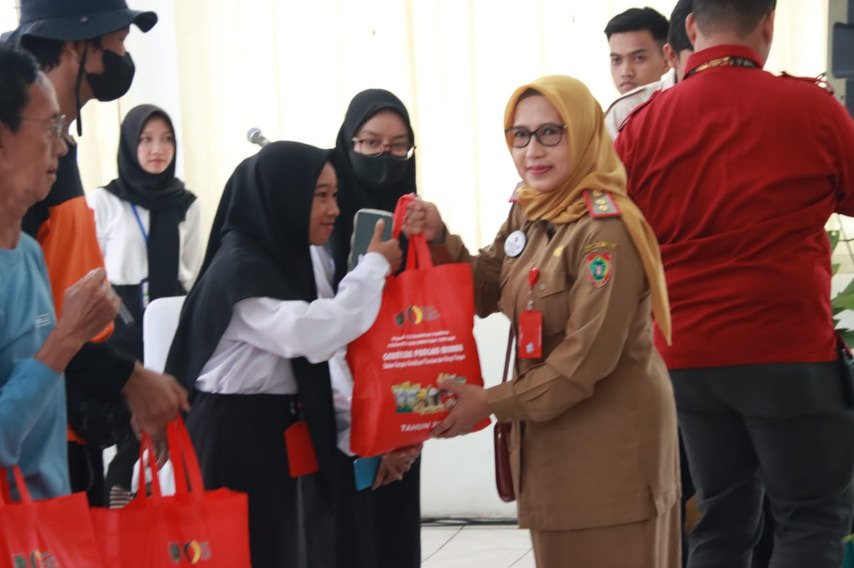 Kadis TPHP Prov. Kalteng Hadiri Kegiatan Gerakan Pangan Murah