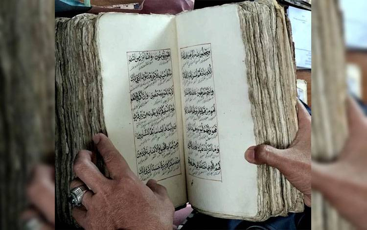 Anggota DPRD Barito Utara Apresiasi Langkah Pelestarian Al-Qur’an Kuno H Muhammad Tasin