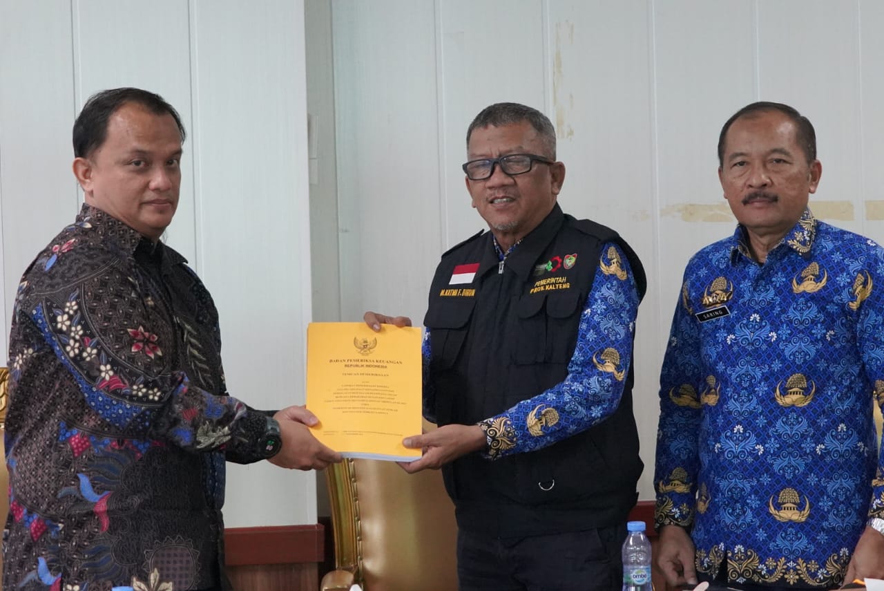 Plt Sekda Prov Kalteng M. Katma F. Dirun Hadiri Exit Meeting atas Pemeriksaan Kinerja Penanggulangan Bencana