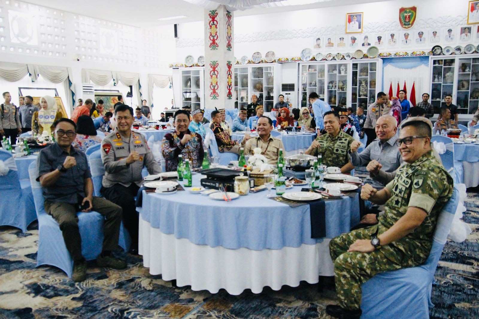 Silaturahmi Antarprovinsi Agustiar Sabran Terima Kunjungan Muhidin dan Forkopimda Kalsel