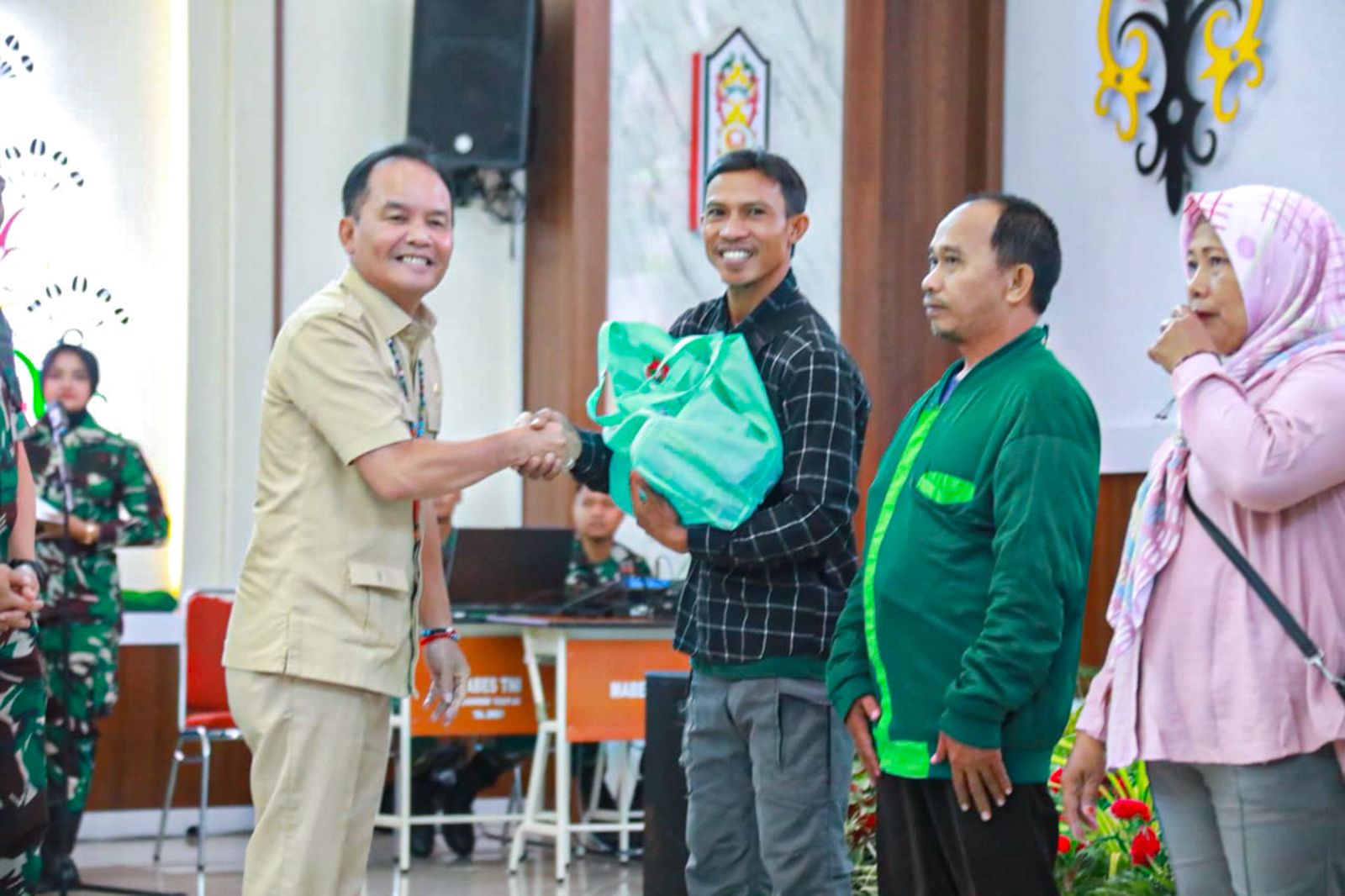 Gubernur Kalteng Agustiar Sabran Hadiri Bakti Sosial Kodam XXII/Tambun Bungai Dalam Rangka HUT ke-80 TNI