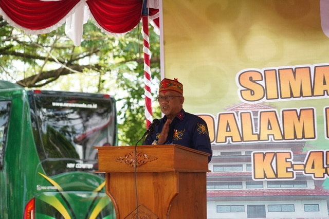 Plt. Sekda Prov. Kalteng M. Katma F. Dirun Hadiri Peringatan HUT Integrasi ke - 45 Tahun Kaharingan - Hindu