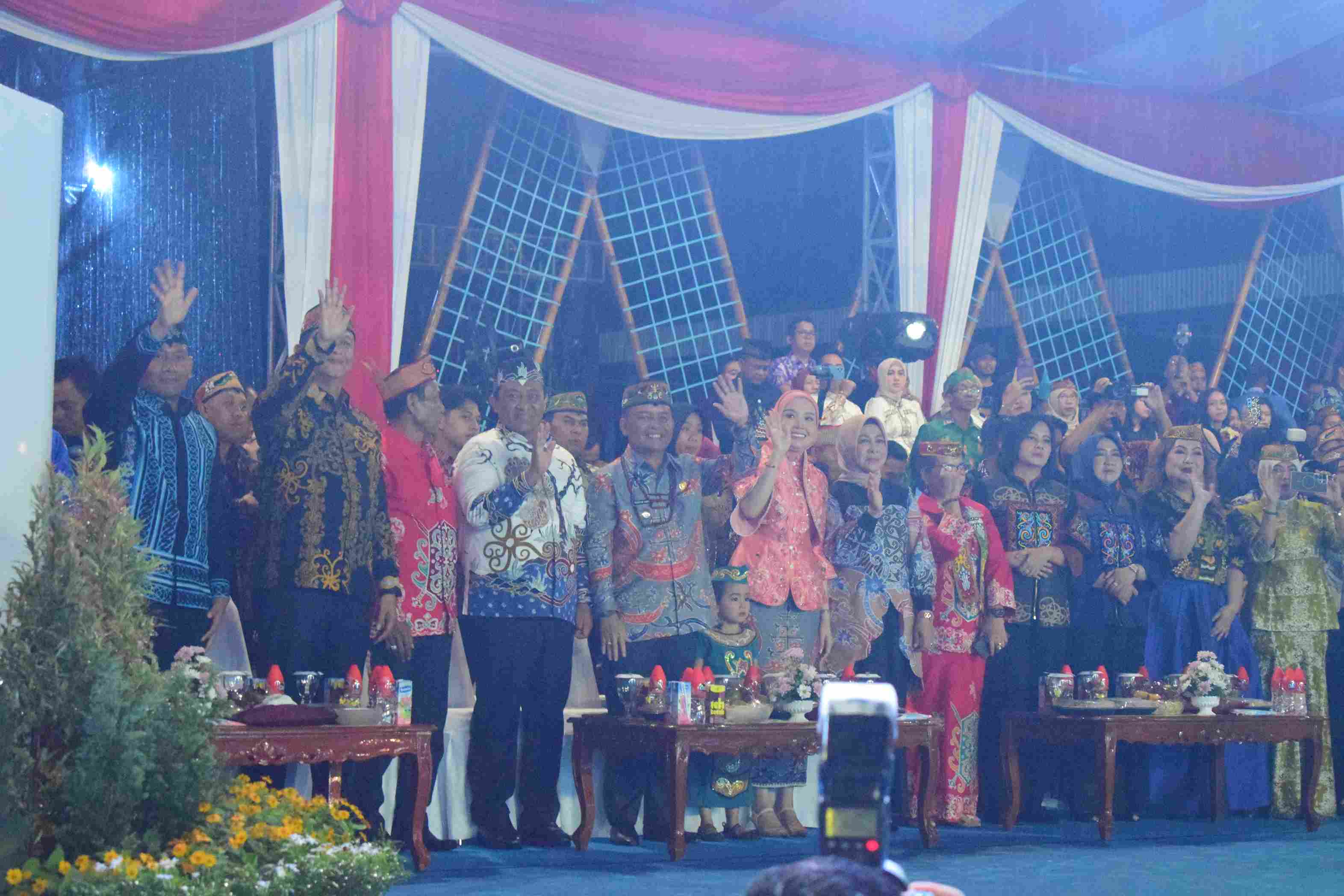 Kepala Dislutkan Prov. Kalteng Hadiri Pembukaan Festival Budaya Isen Mulang (FBIM) Tahun 2025
