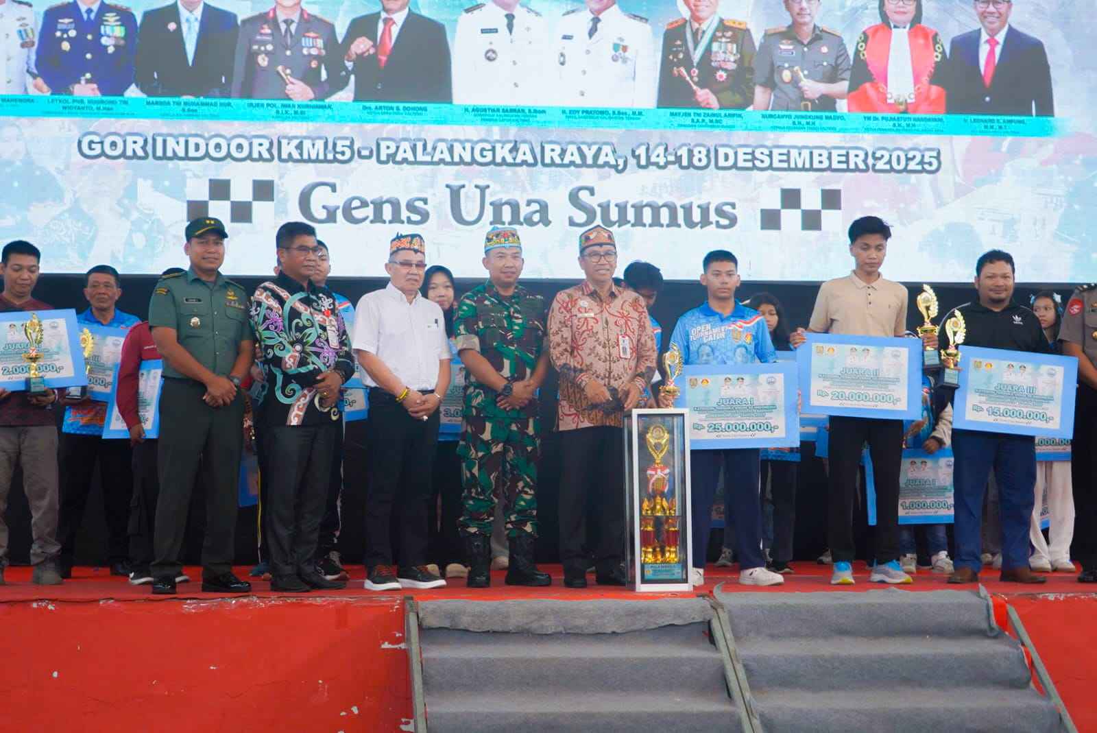 Plt. Sekda Prov. Kalteng Leonard S. Ampung Tutup Kegiatan Open Turnamen Catur Kategori III Tingkat Nasional Gubernur Cup