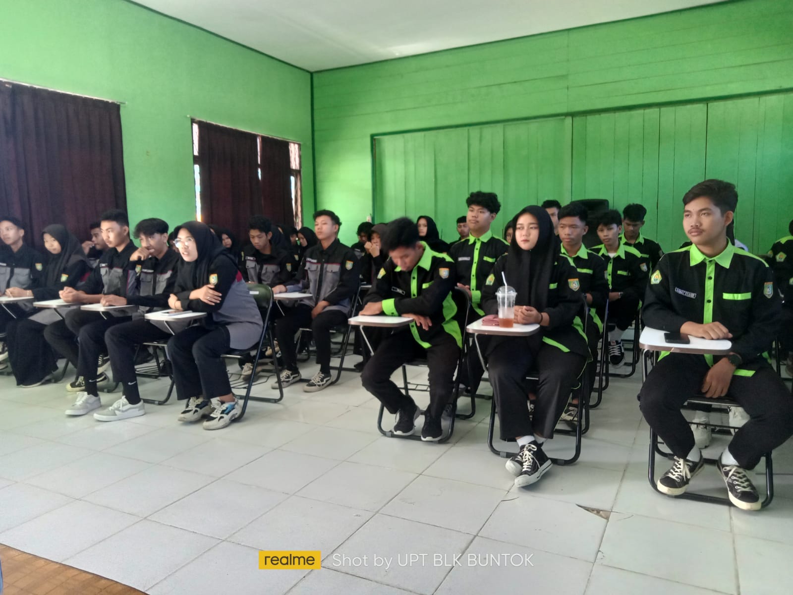 Disnakertrans Prov. Kalteng Melalui UPTD BLK Prov. Kalteng Lakukan Uji Kompetensi Keahlian Program Multimedia dan Otomotif