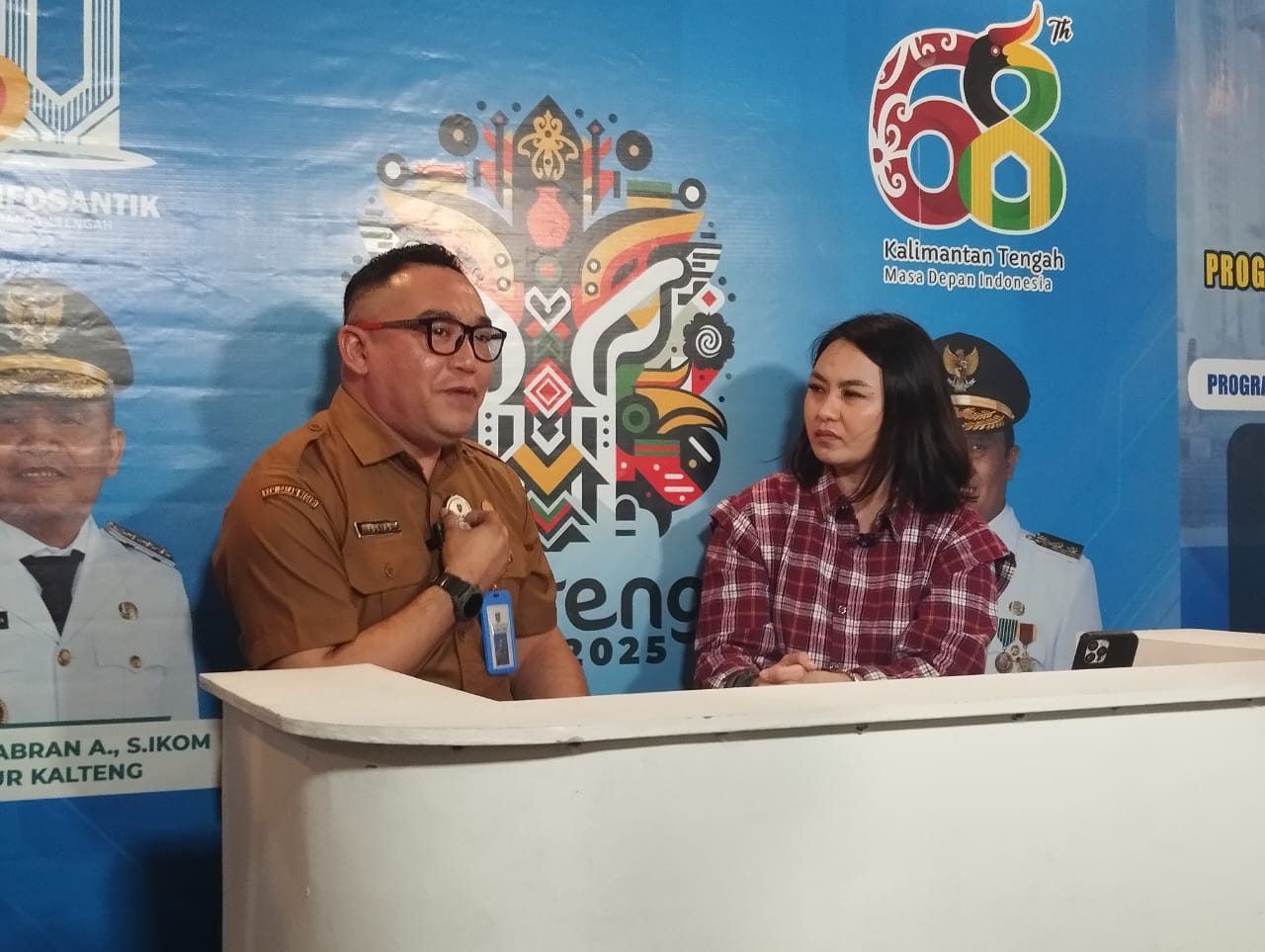 Diskominfosantik Prov. Kalteng Gelar Podcast Bertajuk Implementasi Core Values BerAKHLAK Dalam Pemprov Kalteng