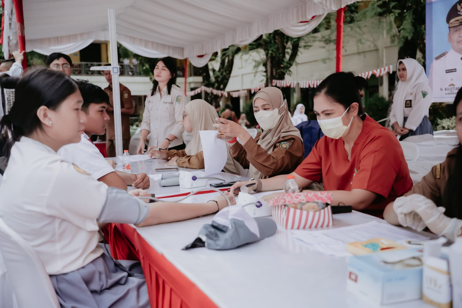 Gubernur Kalteng Agustiar Sabran Membuka Layanan Cek Kesehatan Gratis Bagi Pelajar dan Mahasiswa