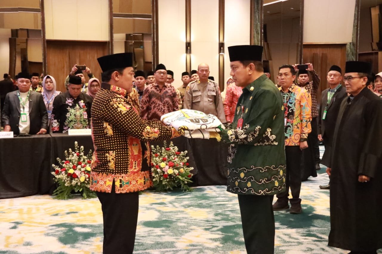 Wagub Edy Pratowo Lantik Dewan Hakim dan Panitera pada MTQH ke XXXI