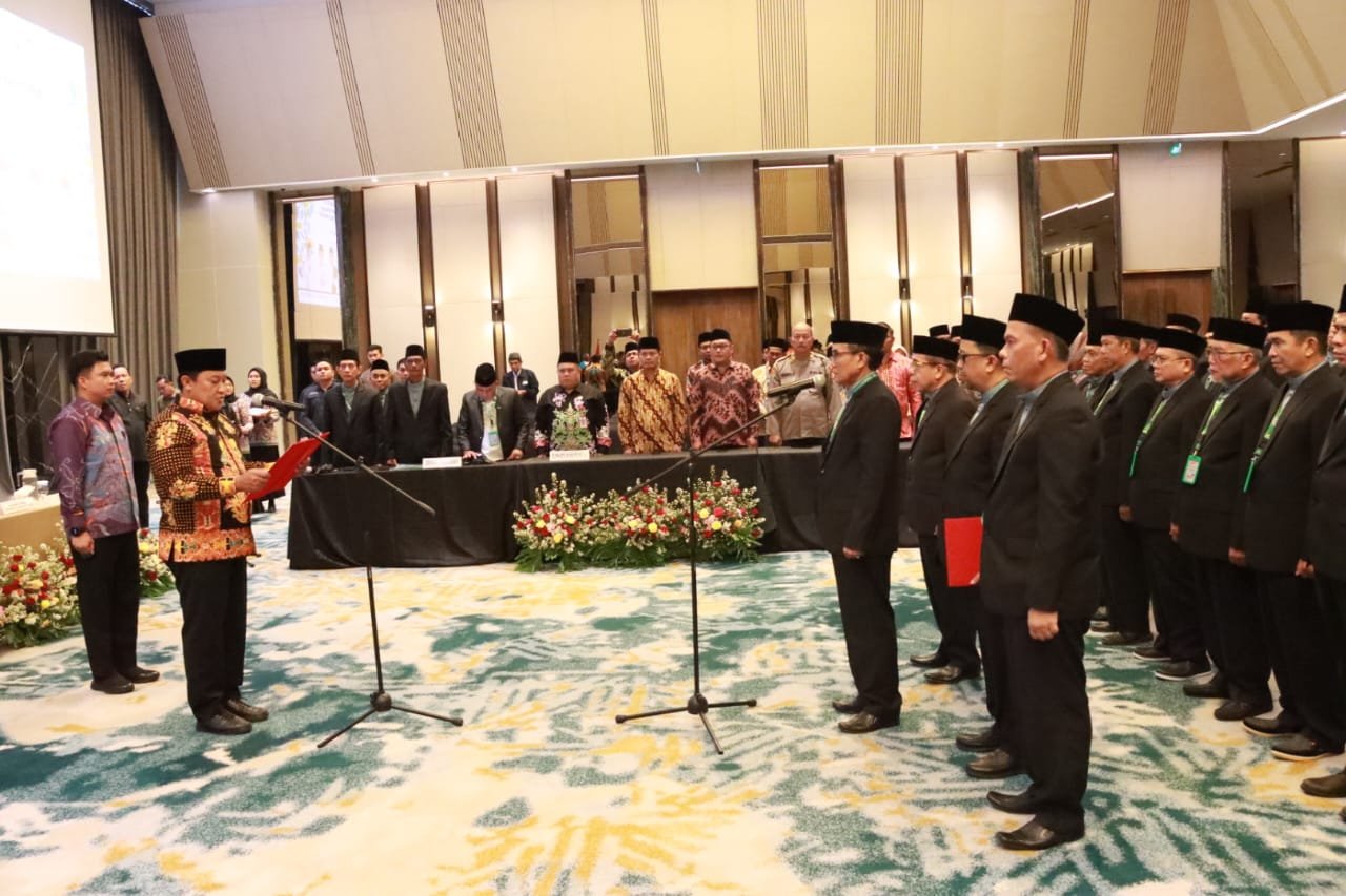 Wagub Edy Pratowo Lantik Dewan Hakim dan Panitera pada MTQH ke XXXI