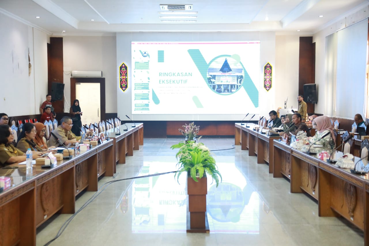 Pansus DPRD Prov. Kalteng Bersama Tim Pemprov Bahas Penyelenggaraan Penanaman Modal dan PTSP