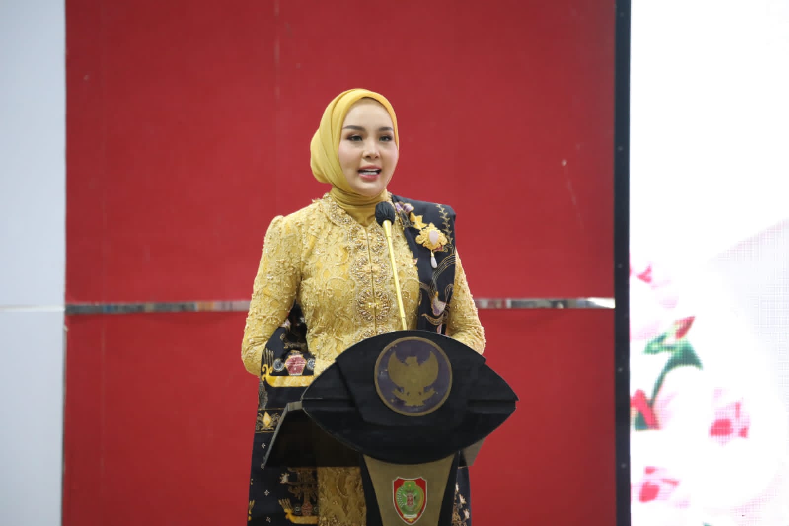 Pemprov Kalteng Adakan Fashion Show Pakaian Nasional Meriahkan Hari Kartini ke-146