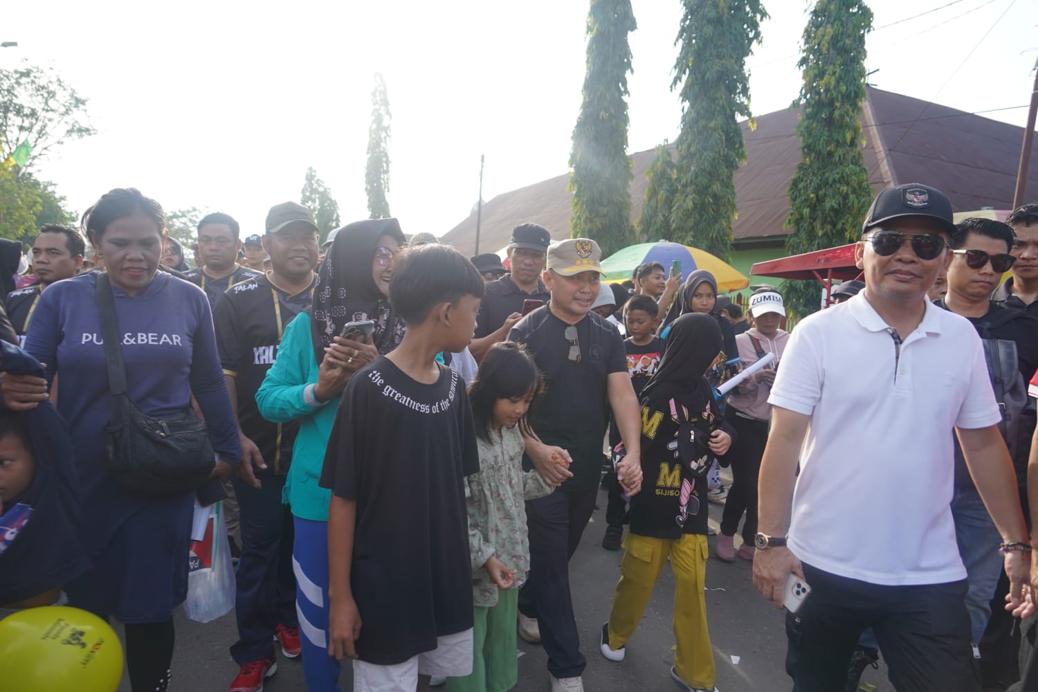Gubernur Sugianto Sabran Ikuti Jalan Sehat Dalam Rangka Peringatan Hari Jadi Kabupaten Kotim ke-71