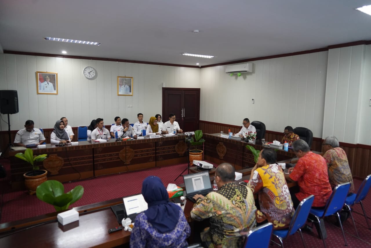 Sahli Yuas Elko Pimpin Entry Meeting Evaluasi Perencanaan dan Penganggaran Sektor Pengentasan Kemiskinan dan Sektor Penanganan Stunting Tahun 2024