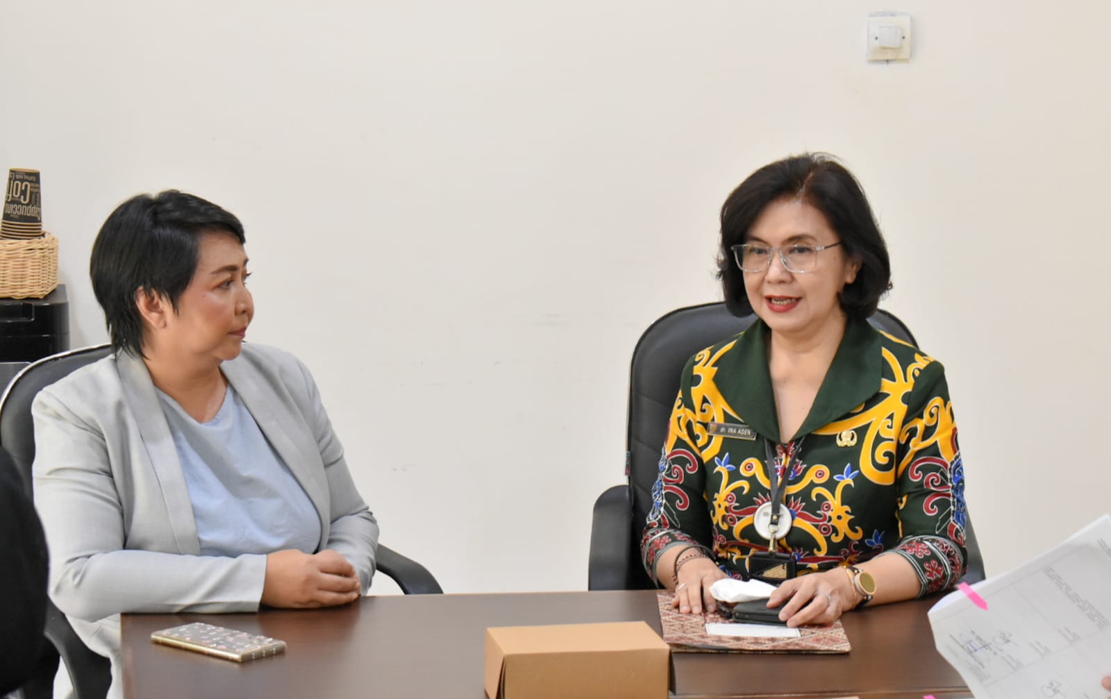 Kepala DP3APPKB Prov. Kalteng Linae Victoria Aden Terima Kunker Ketua Komisi III Beserta Anggota DPRD Kab. Gunung Mas