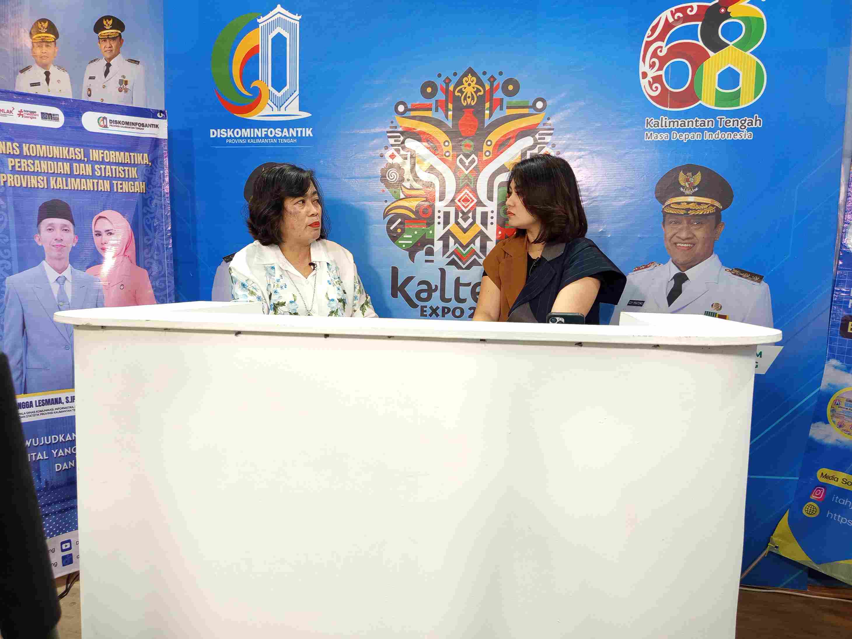 Diskominfosantik Prov. Kalteng Hadirkan Podcast Bertajuk Pemberdayaan KIM Menuju Masyarakat Informasi
