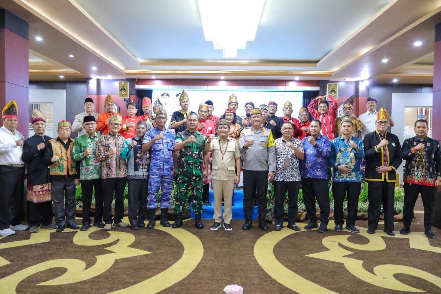 Gubernur Kalteng Agustiar Sabran Kukuhkan Pengurus FPK Kalteng